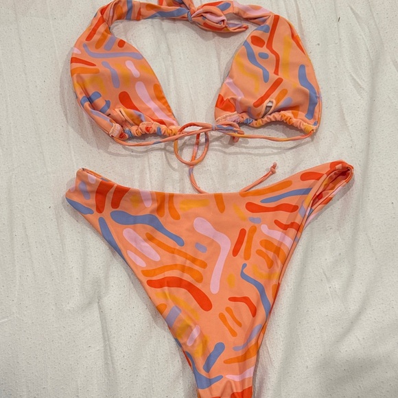 Vibrant Multicolor Bikini Set - Picture 4 of 6